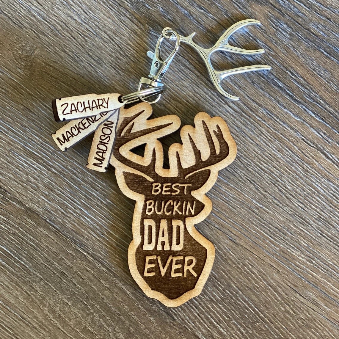 Best Buckin Dad Keychain With Kids Name For Fathers Day Gift